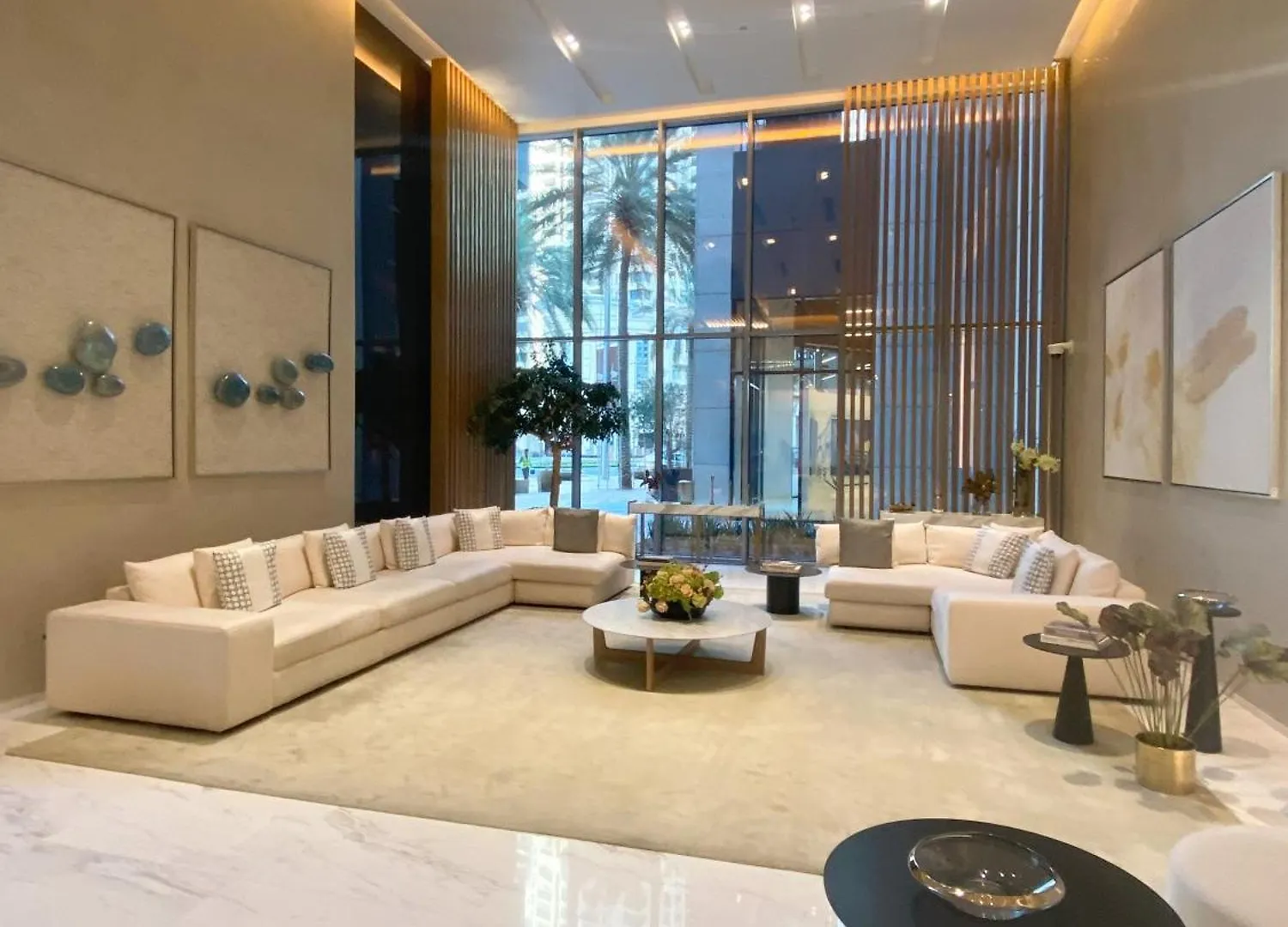 2Br Apartment In Downtown Dubai, Near Burj Khalifa Dubai