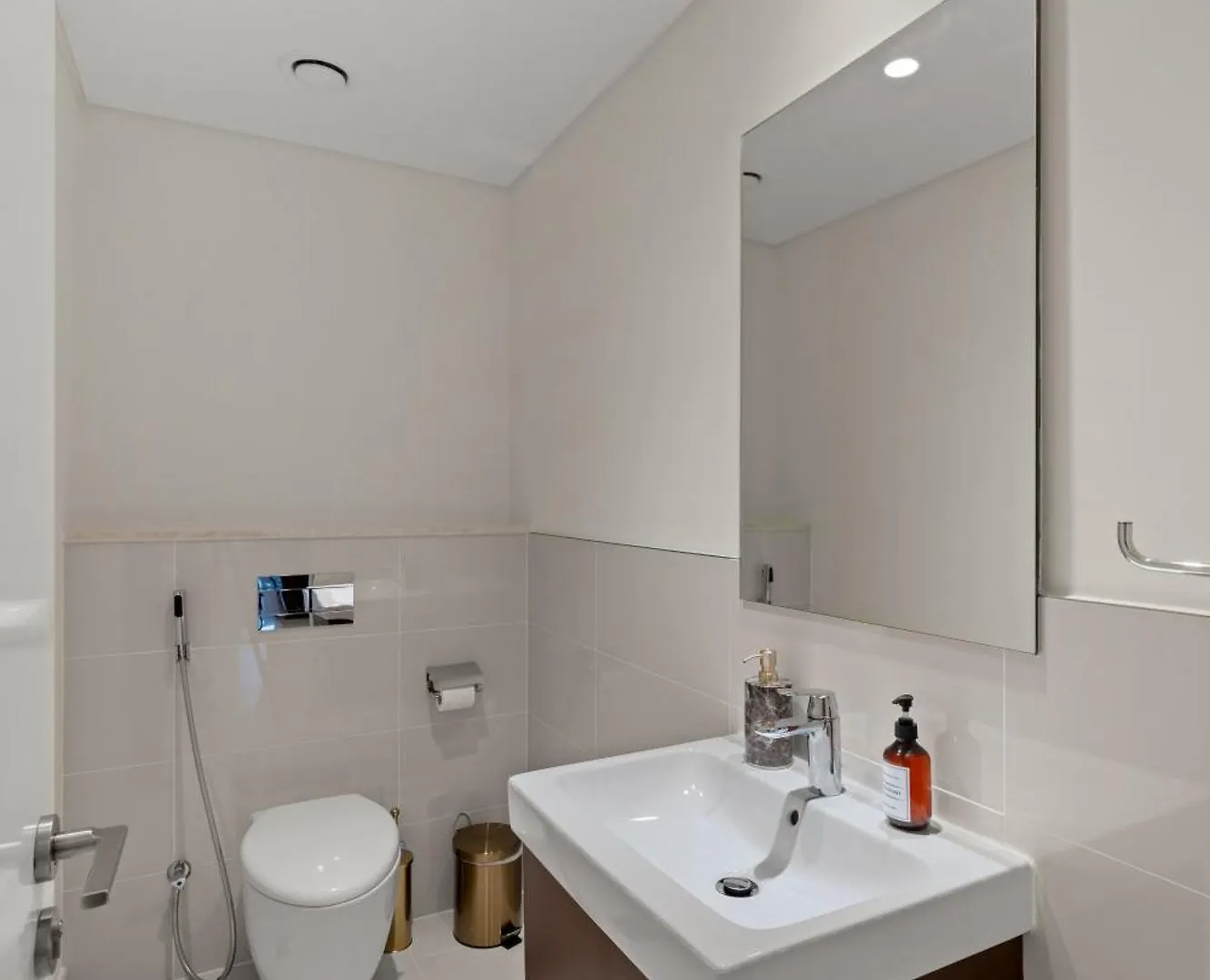2Br Apartment In Downtown Dubai, Near Burj Khalifa