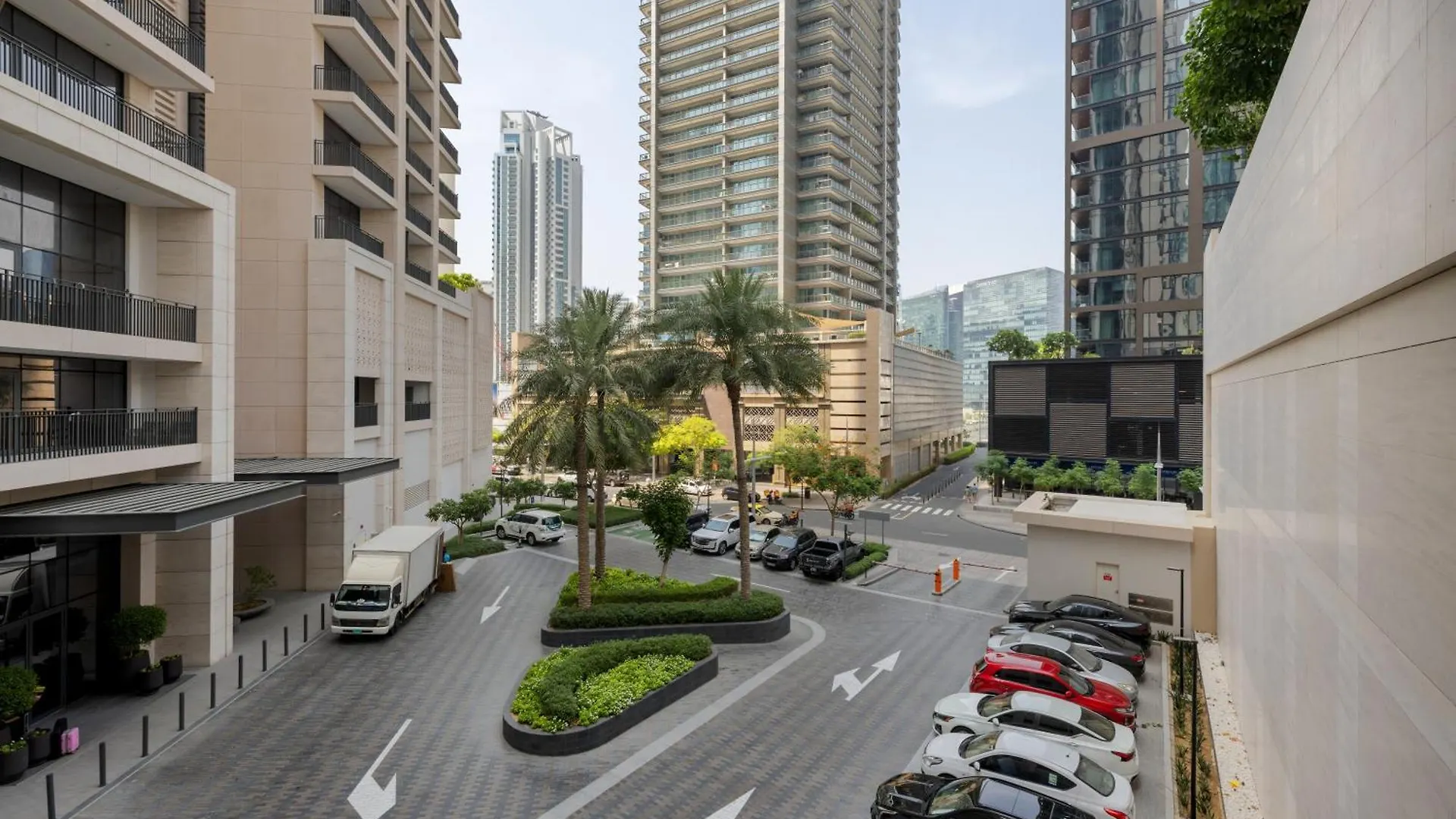 2Br Apartment In Downtown Dubai, Near Burj Khalifa
