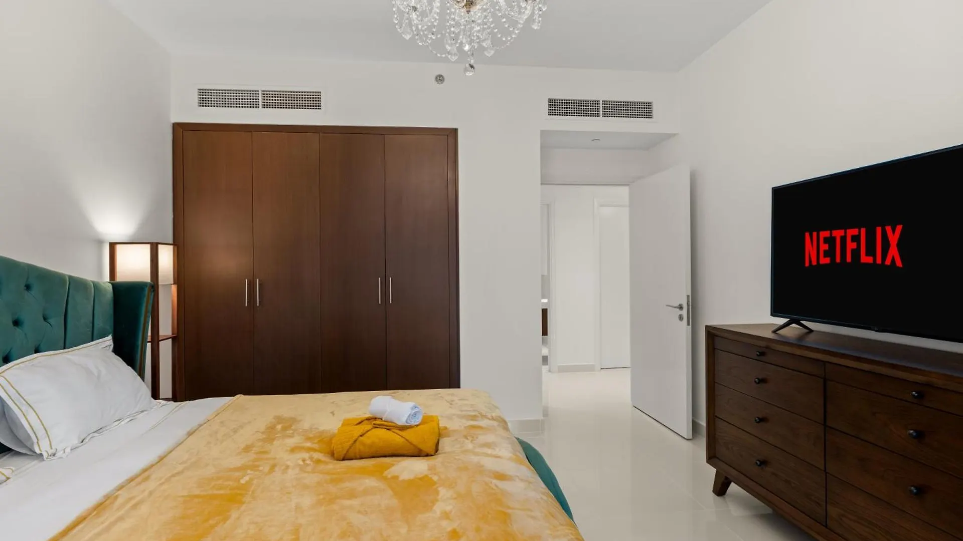 2Br Apartment In Downtown Dubai, Near Burj Khalifa Dubai